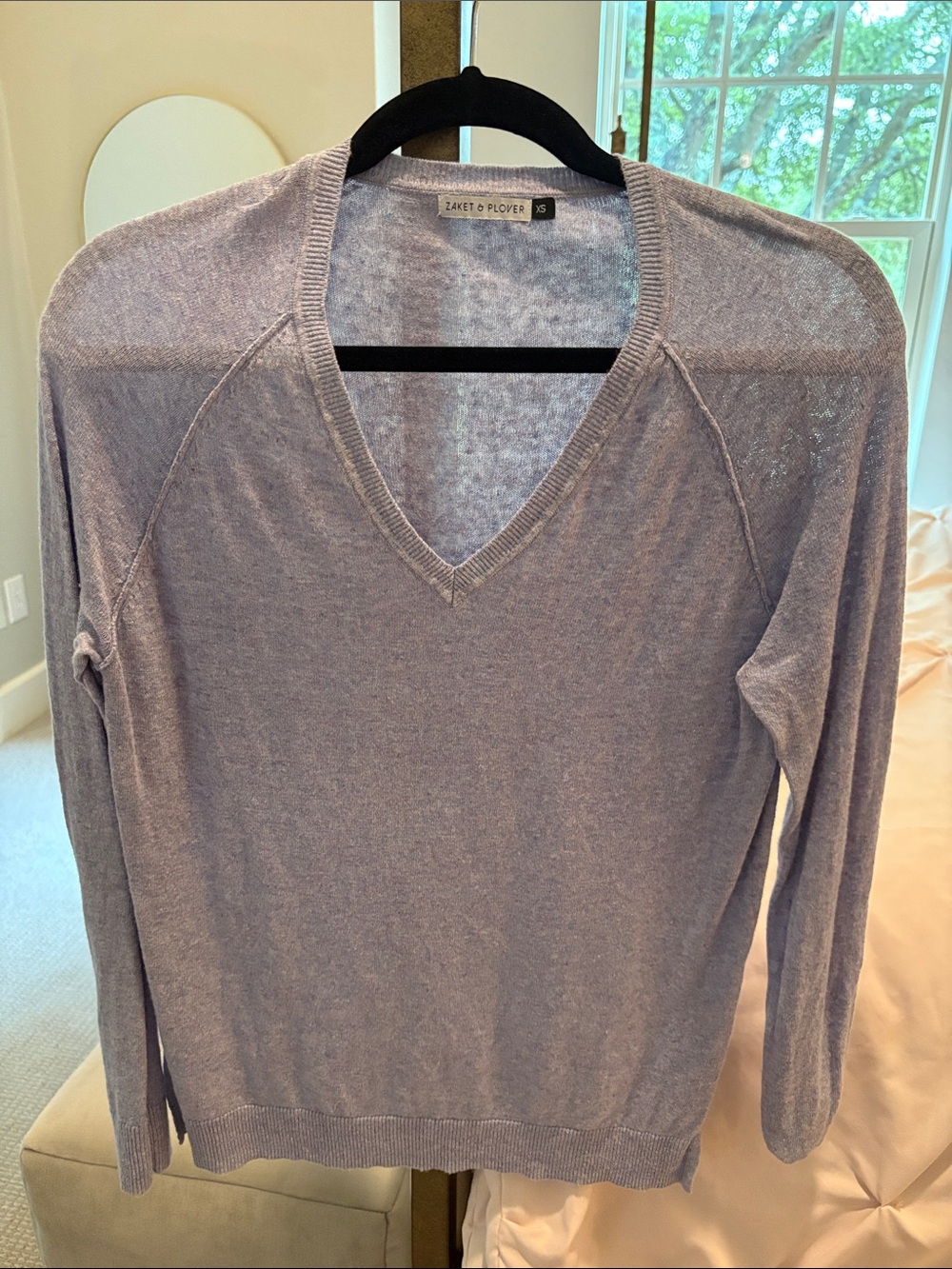 Zaket & Plover Lavender V-Neck Lightweight Sweater